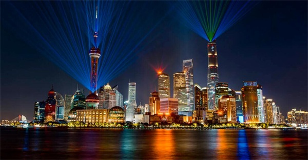 1670568892211354.jpg 城市亮化工程推動(dòng)環(huán)境藝術(shù)向更深層次發(fā)展